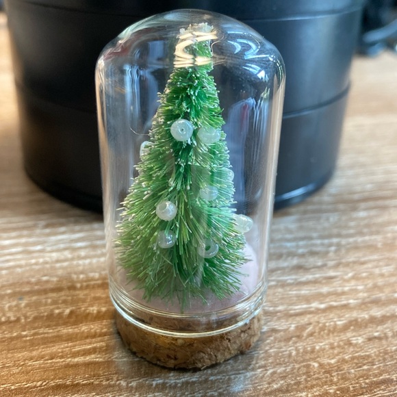 Miniature Diorama Panda in Glass Dome Cloche - Picture 5 of 12